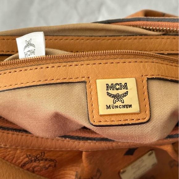 SOLD XXX MCM Shoulder bag - Picture 8 of 8